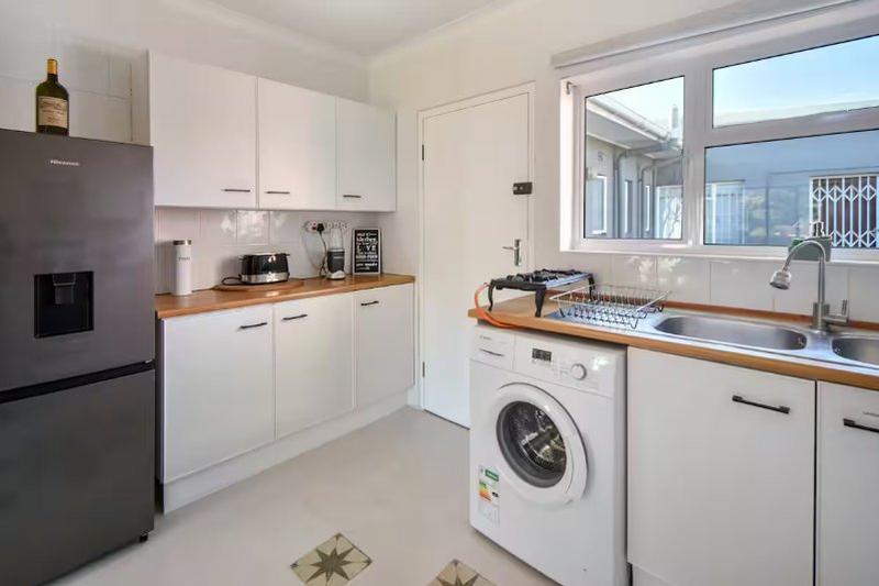 To Let 2 Bedroom Property for Rent in Seaside Longships Western Cape